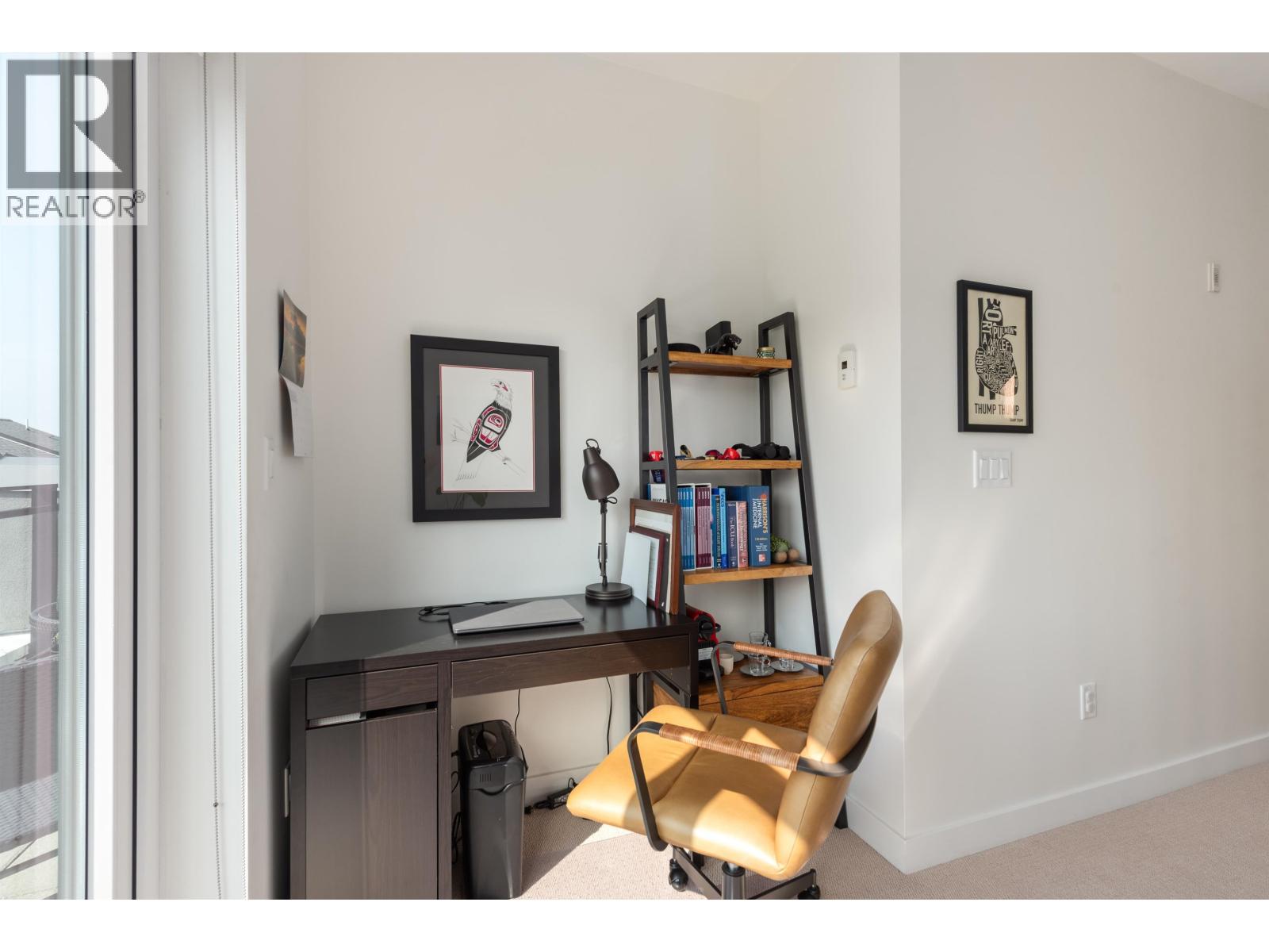 123 649 E 3RD STREET, North Vancouver