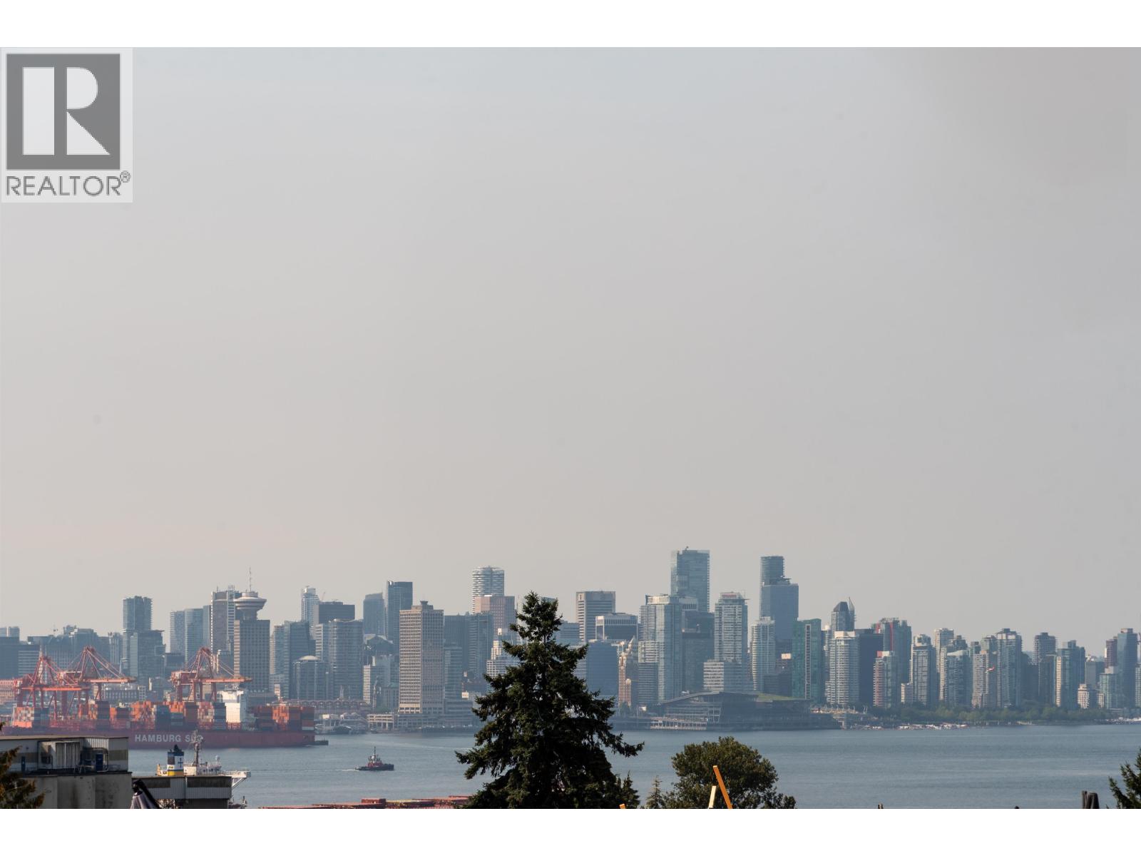 123 649 E 3RD STREET, North Vancouver