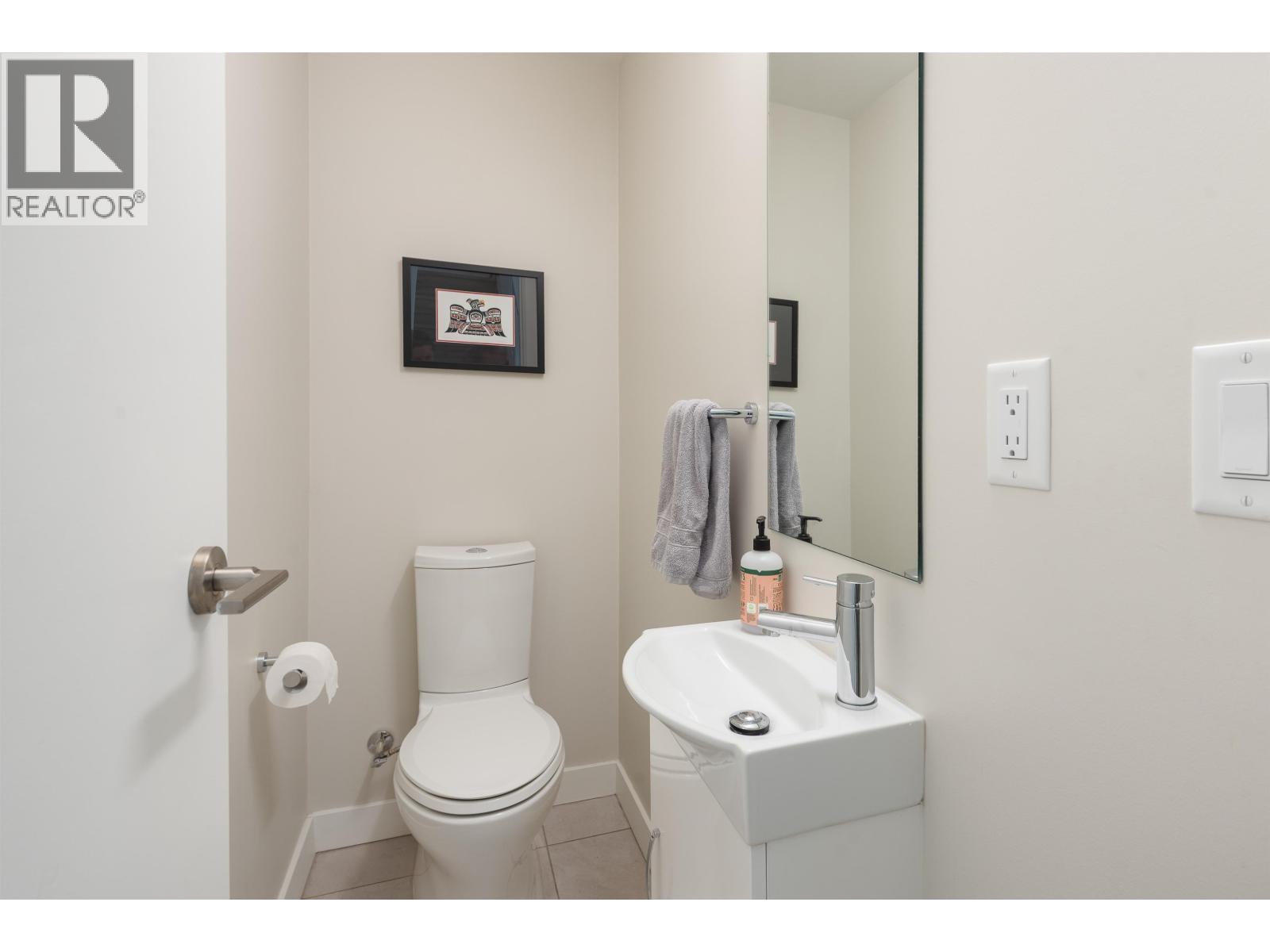 123 649 E 3RD STREET, North Vancouver