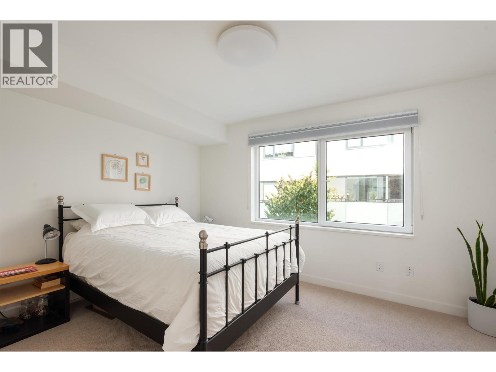 123 649 E 3RD STREET, North Vancouver
