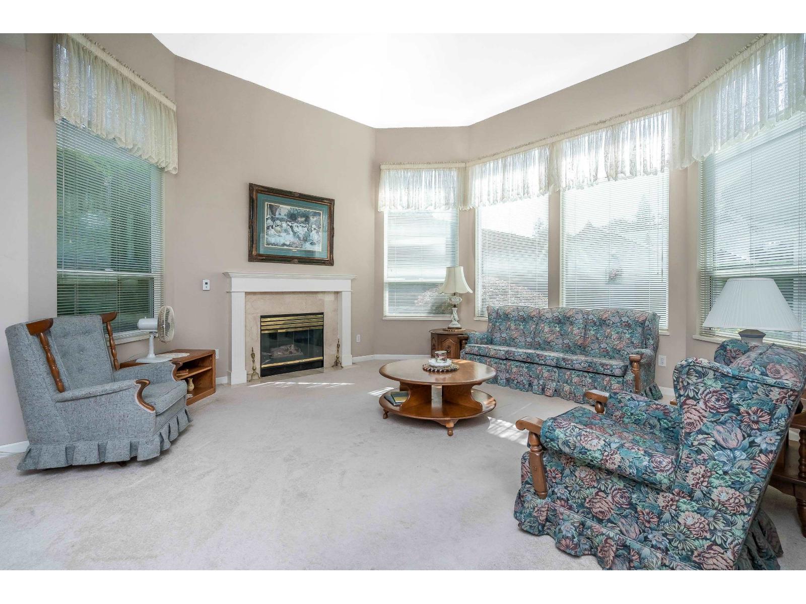 74 9025 216 STREET, Langley