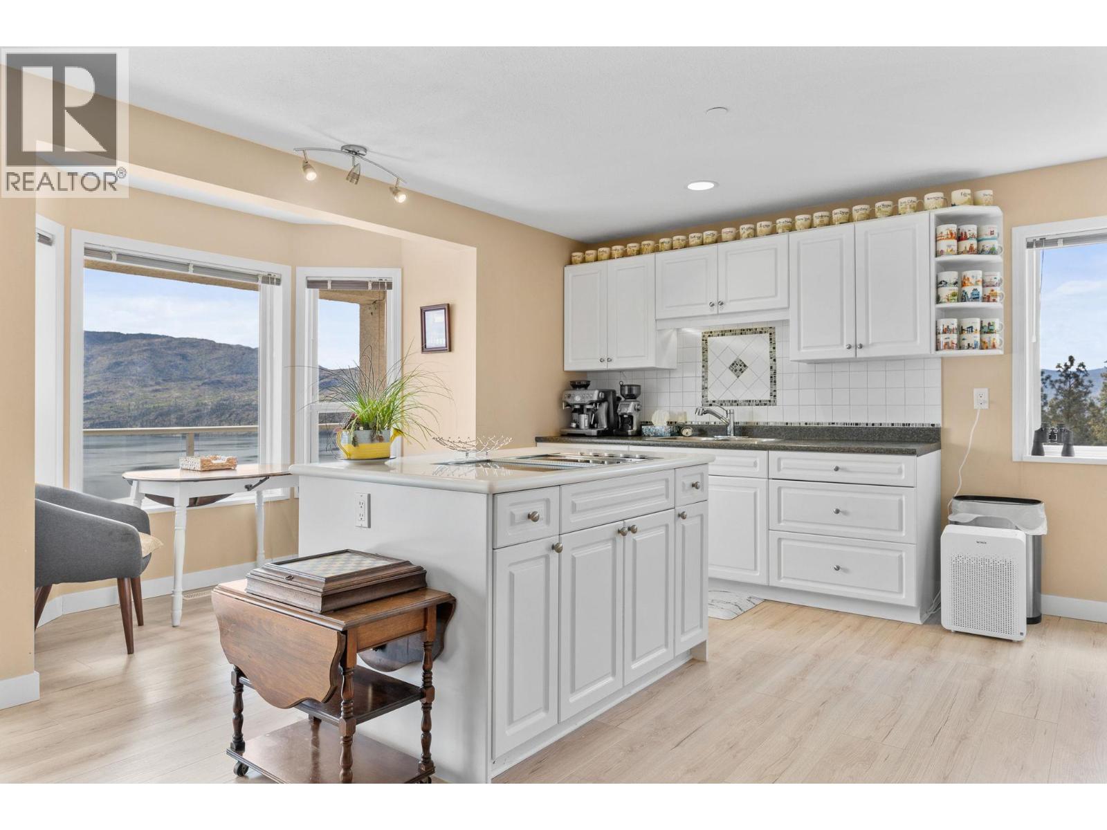  5227 Trepanier Bench Road, Peachland