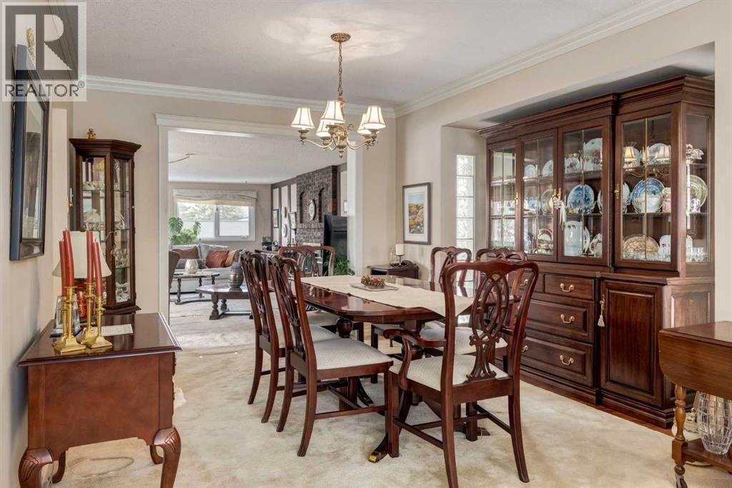 Single Family House Bi-level for Sale in  Middleton Drive NE Mayland Heights Calgary 