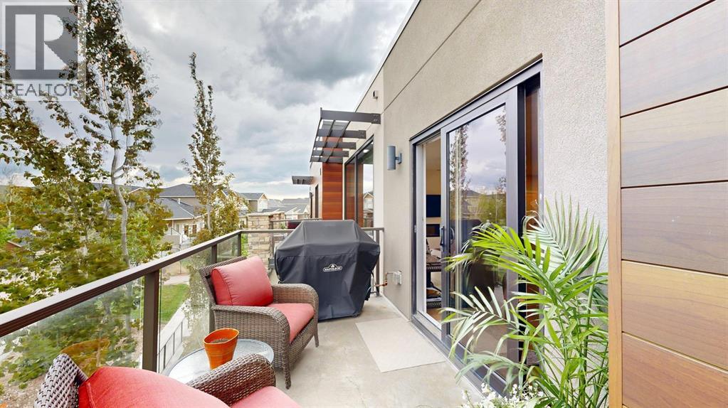 Single Family House for Sale in   Cougar Ridge Landing SW Patterson Calgary 