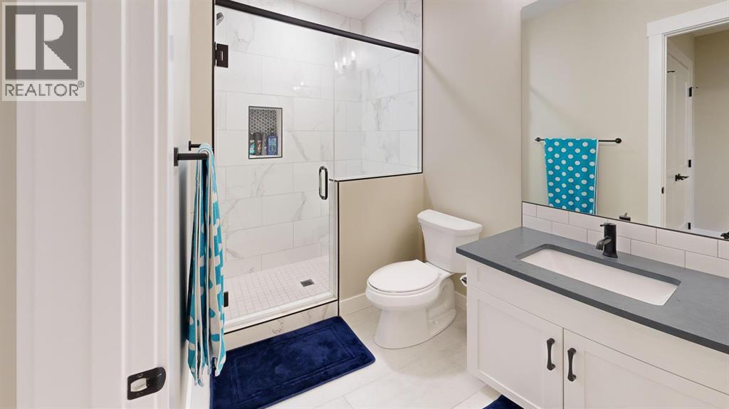 Single Family House for Sale in   Cougar Ridge Landing SW Patterson Calgary 