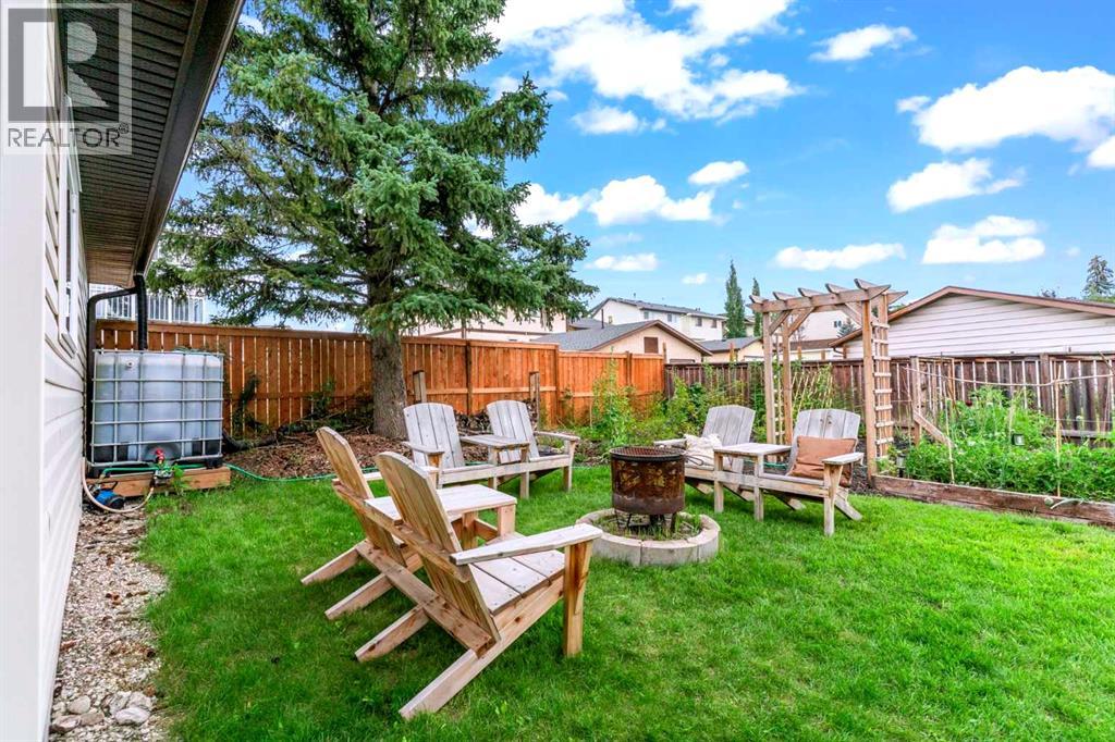 Single Family House Bungalow for Sale in  Ranchview Road NW Ranchlands Calgary 