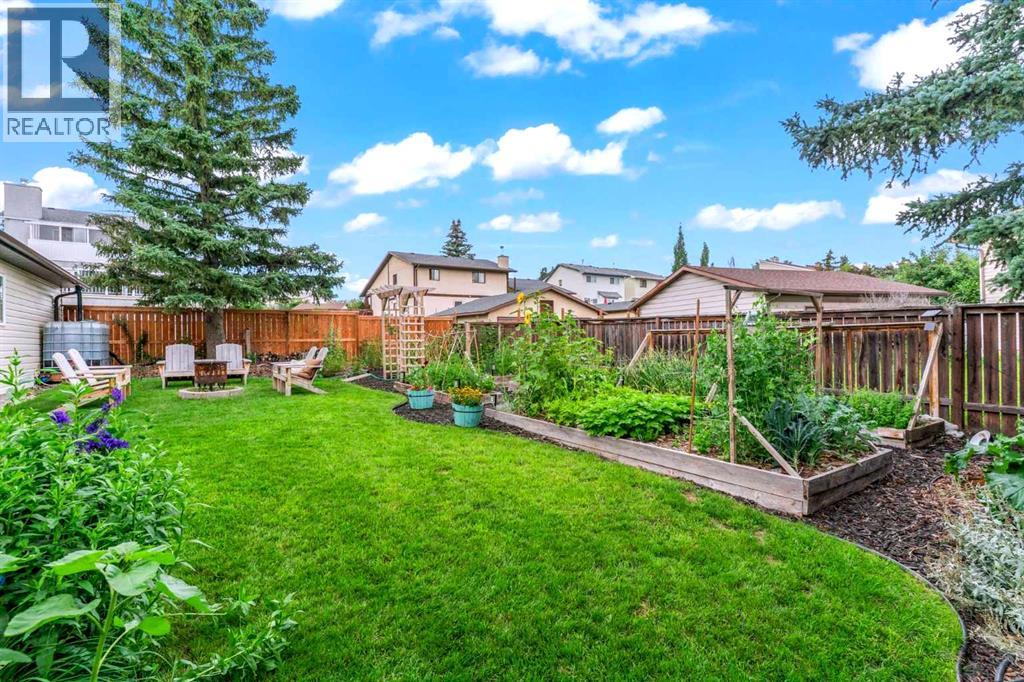 Single Family House Bungalow for Sale in  Ranchview Road NW Ranchlands Calgary 