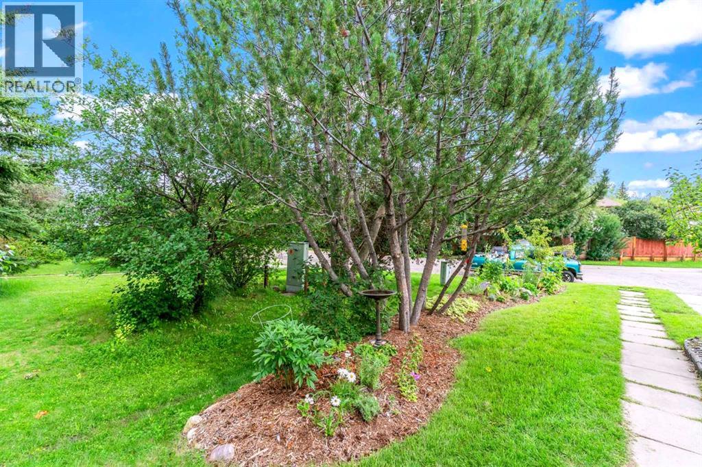 Single Family House Bungalow for Sale in  Ranchview Road NW Ranchlands Calgary 
