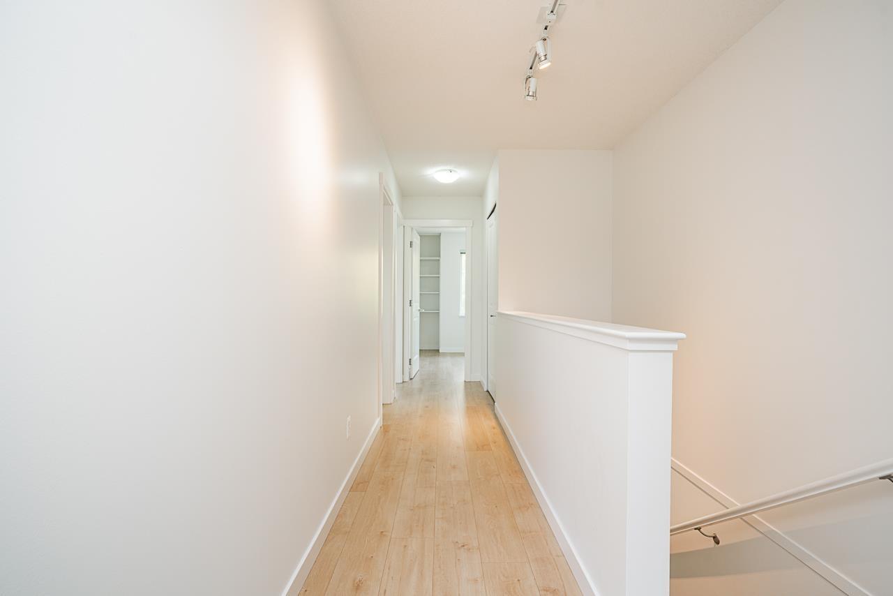 #19-8385 DELSOM, Delta