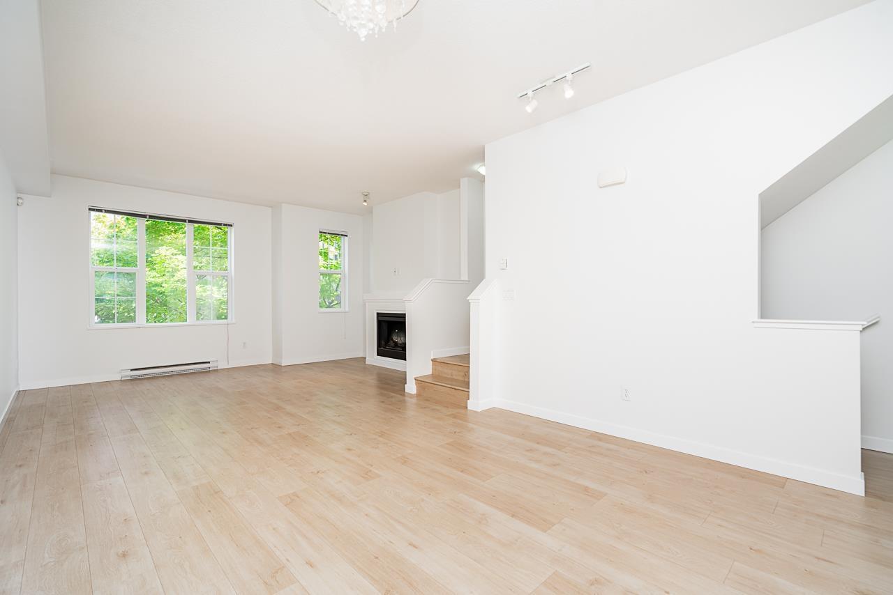 #19-8385 DELSOM, Delta