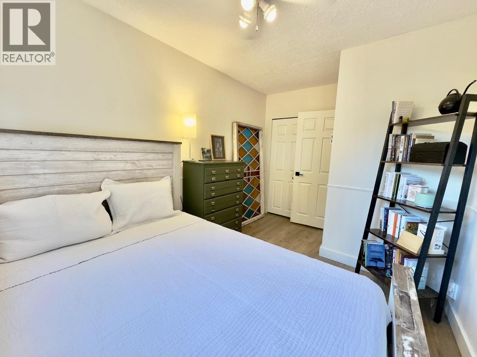 1150 MCPHERSON Place, Penticton