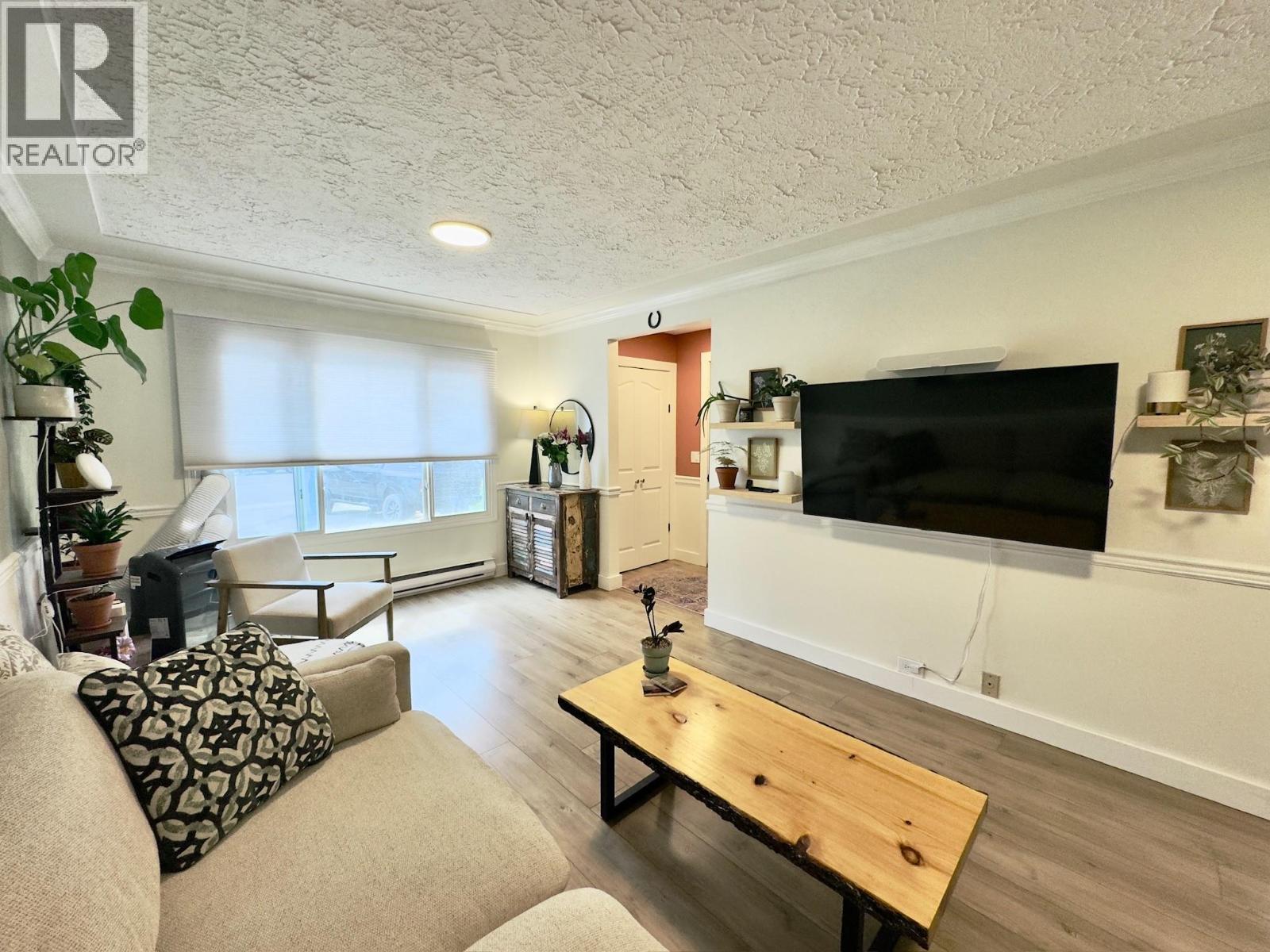 1150 MCPHERSON Place, Penticton