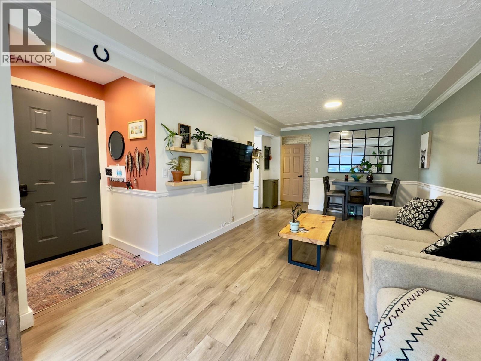 1150 MCPHERSON Place, Penticton
