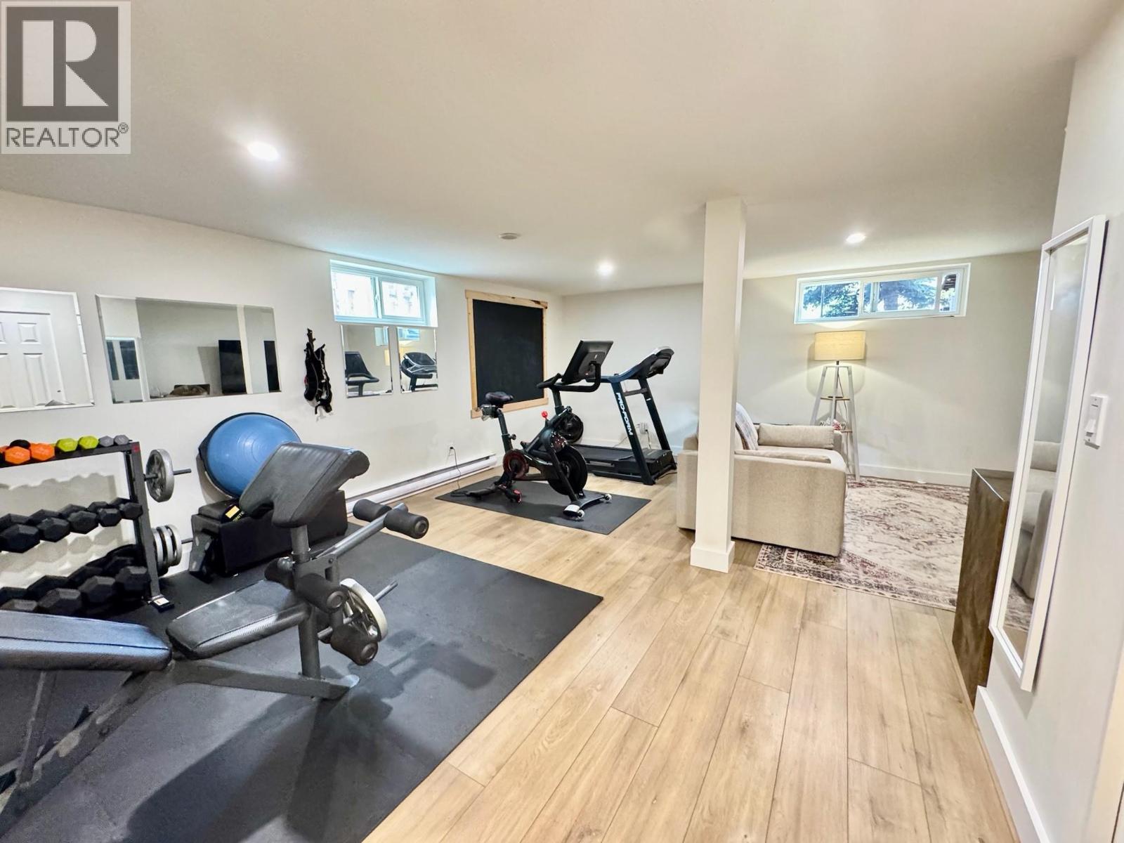 1150 MCPHERSON Place, Penticton