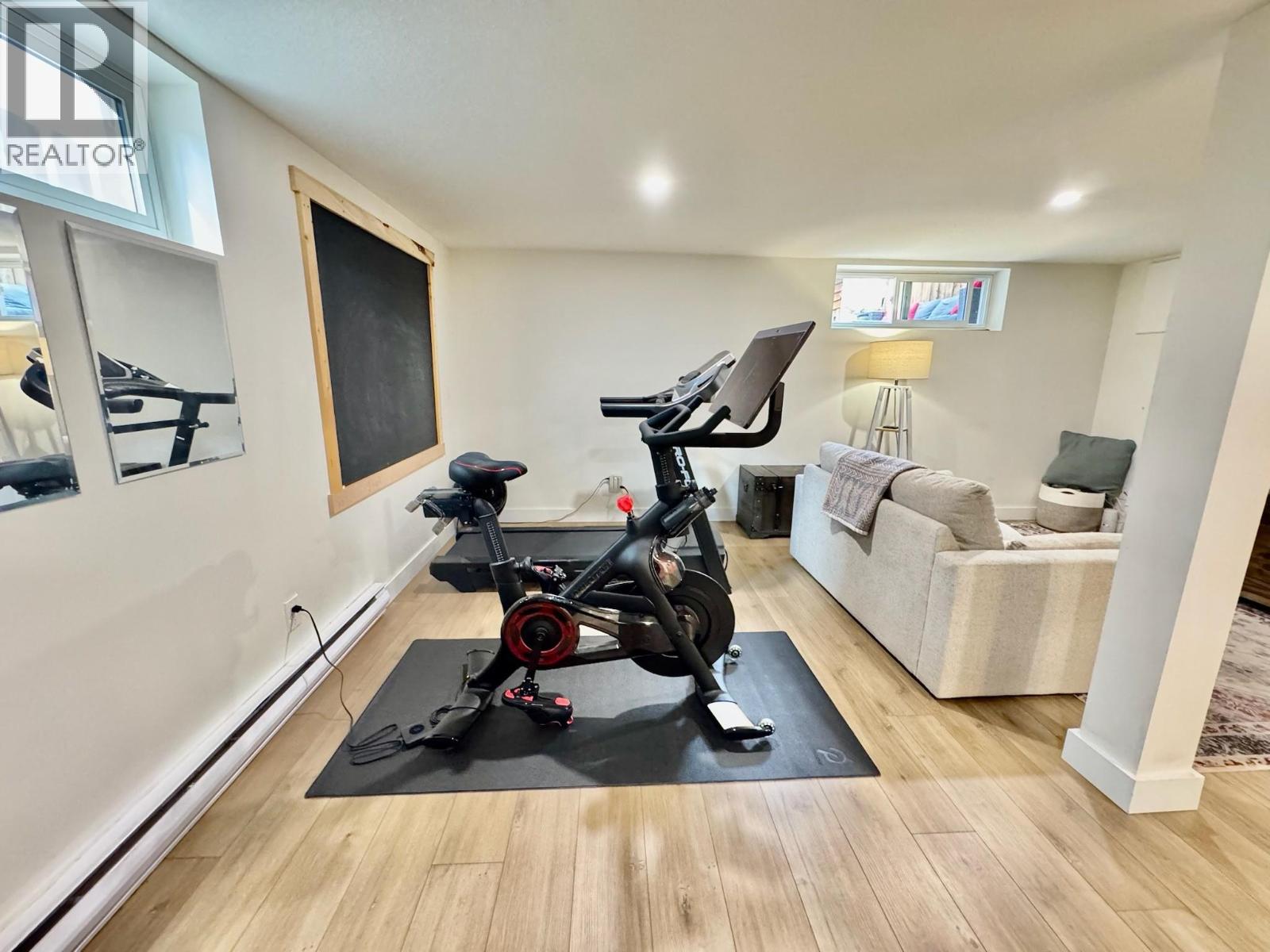 1150 MCPHERSON Place, Penticton