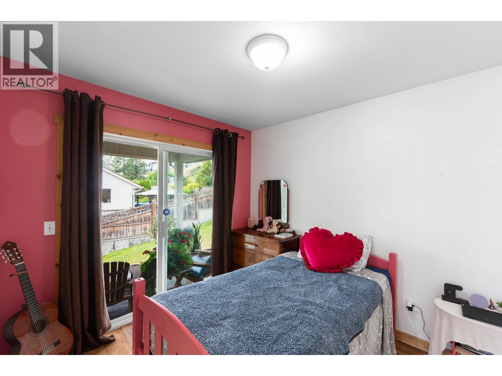  3052 Ensign Way, West Kelowna