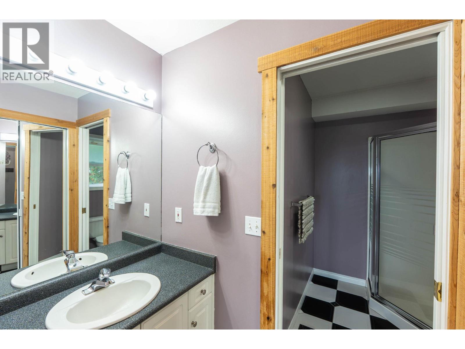  3052 Ensign Way, West Kelowna