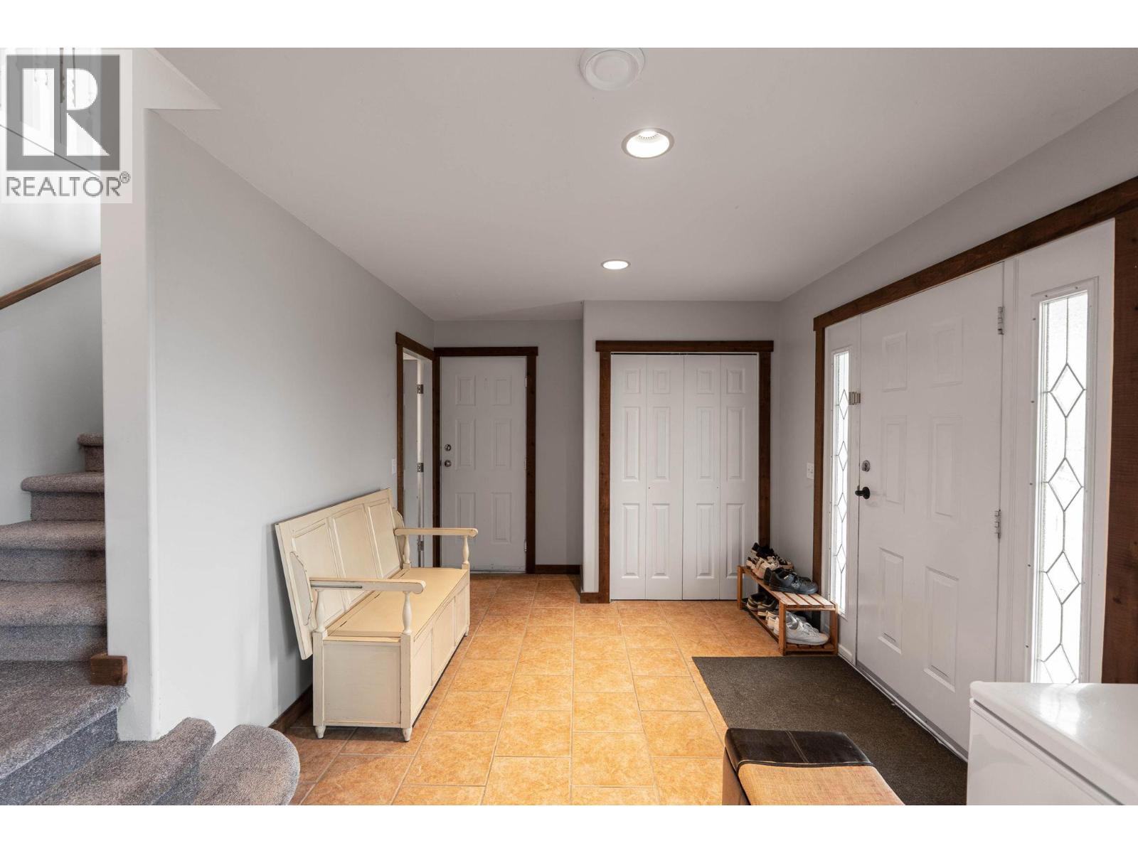  3052 Ensign Way, West Kelowna