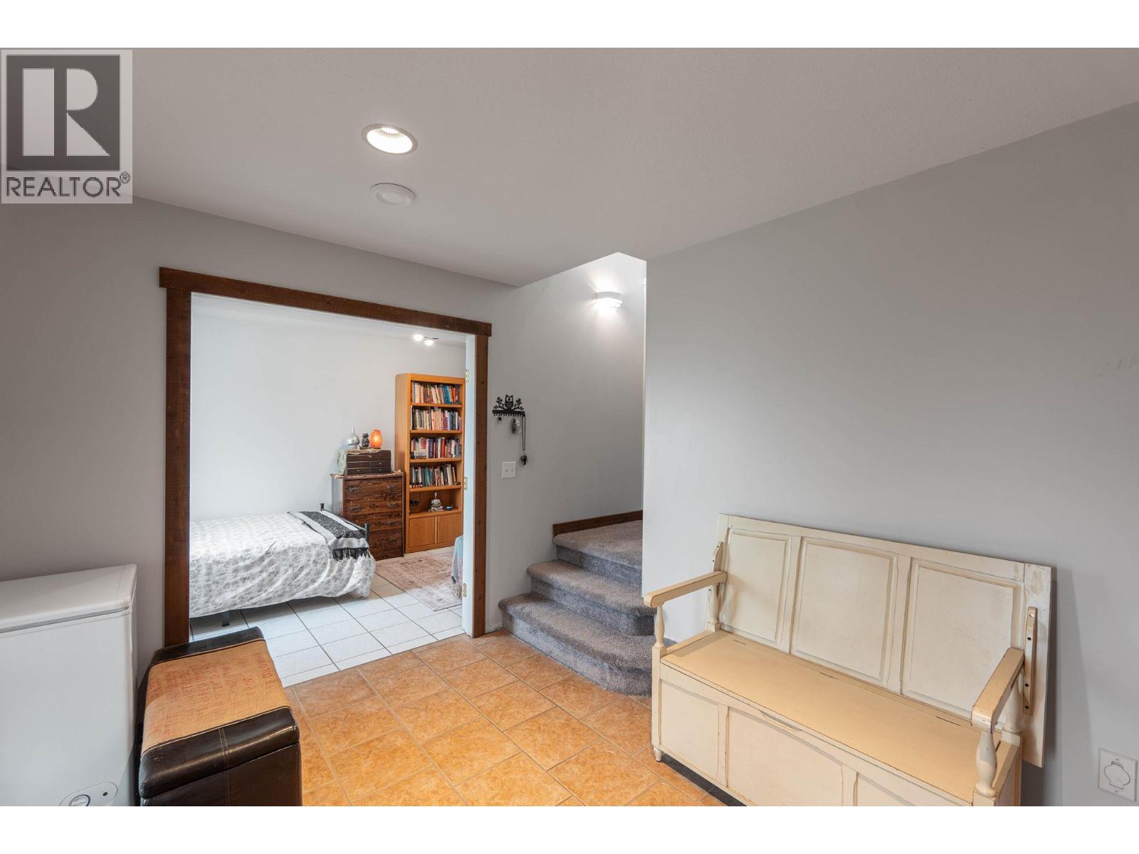  3052 Ensign Way, West Kelowna