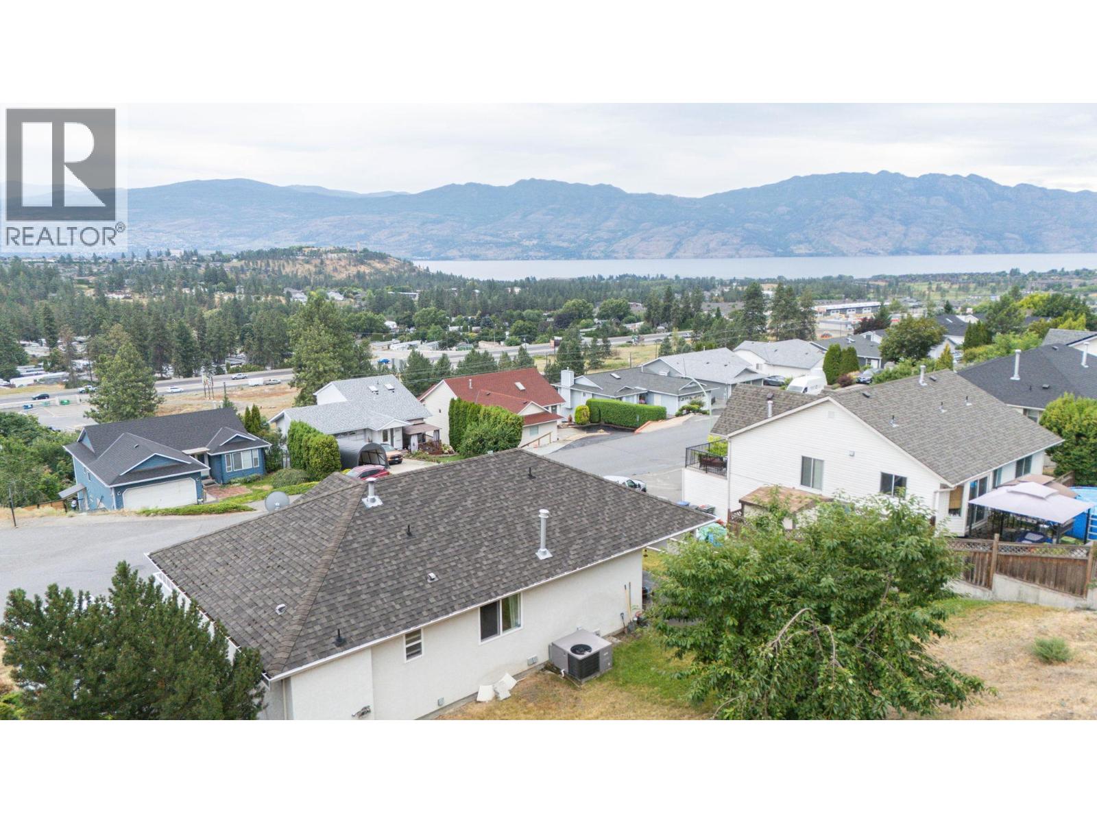  3052 Ensign Way, West Kelowna