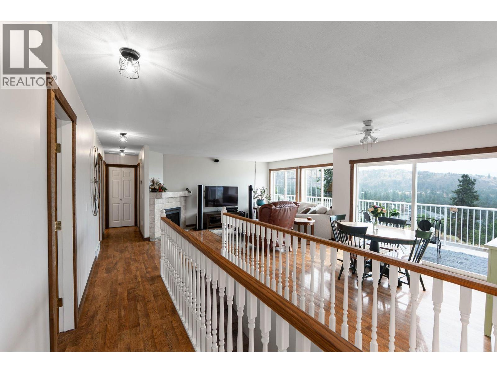  3052 Ensign Way, West Kelowna