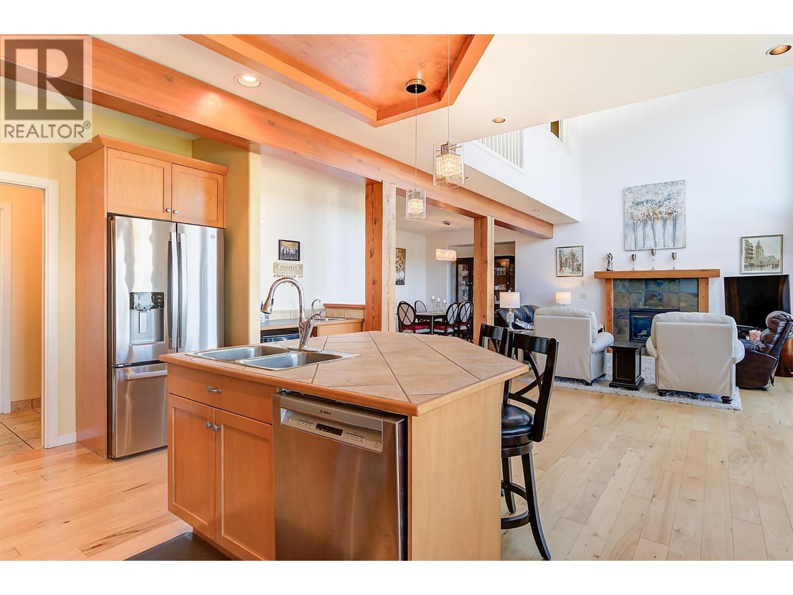  755 South Crest Drive, Kelowna