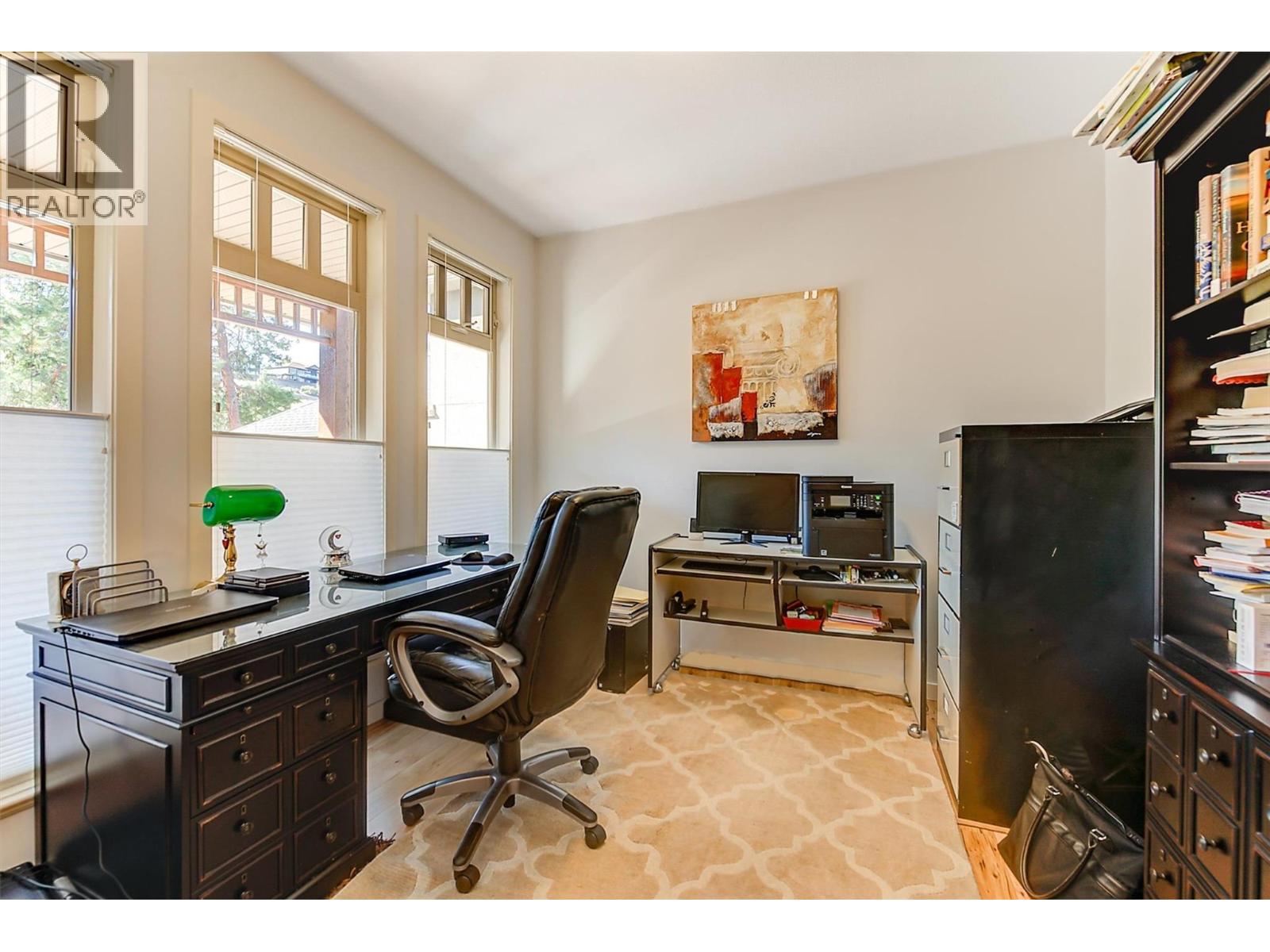  755 South Crest Drive, Kelowna