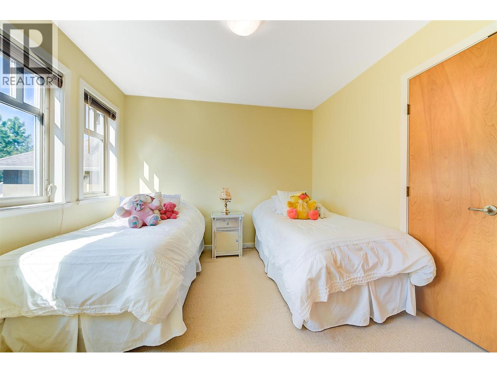  755 South Crest Drive, Kelowna