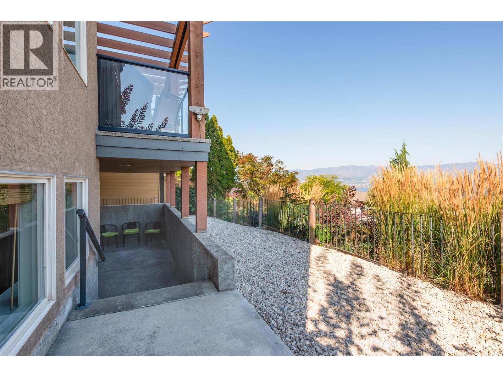  755 South Crest Drive, Kelowna