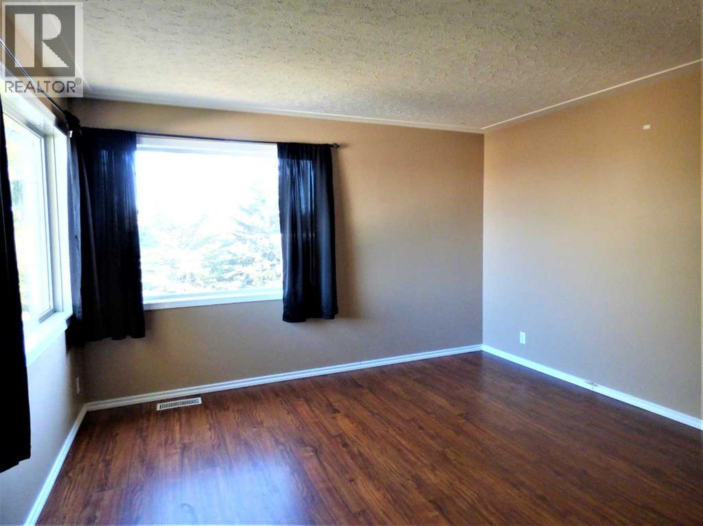 10322 104 Avenue, Lac La Biche