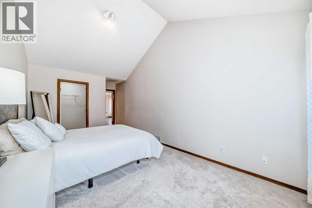 Single Family House for Sale in  Somervale Point SW Somerset Calgary 