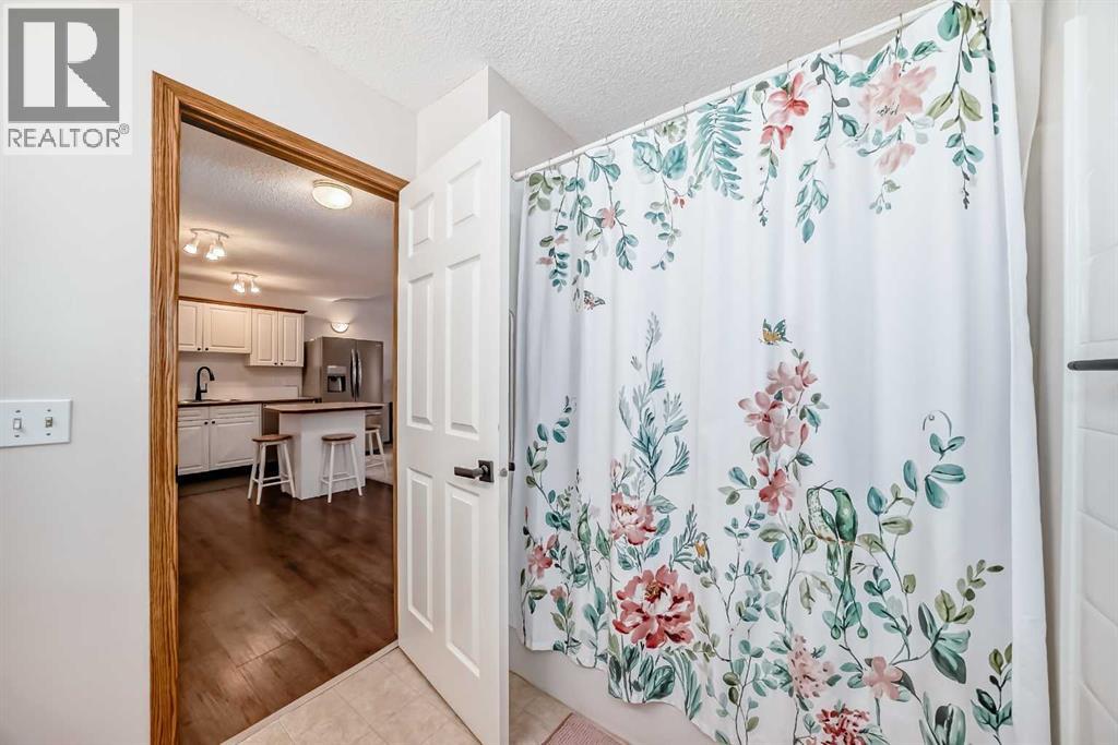 Single Family House for Sale in  Somervale Point SW Somerset Calgary 