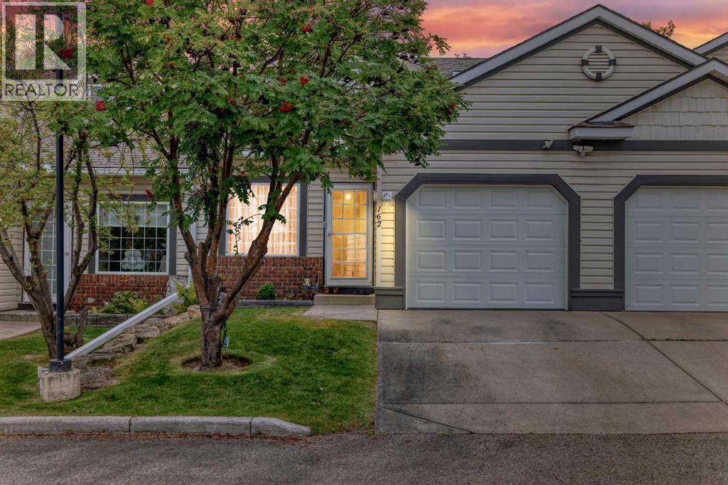 162 Somervale Point SW, Calgary, Alberta