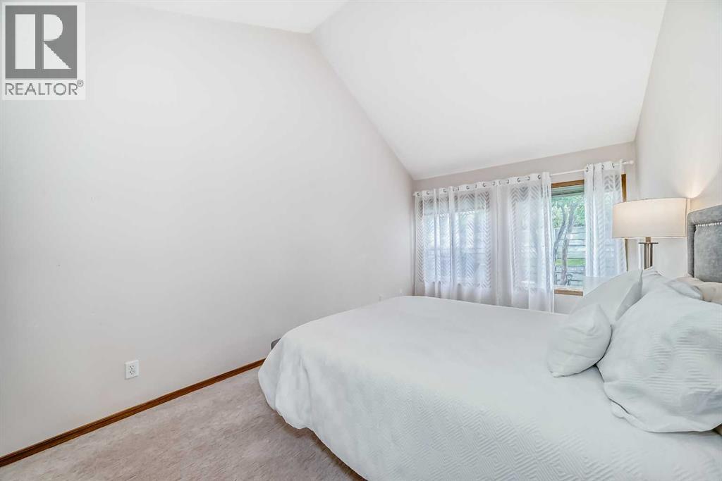 Single Family House for Sale in  Somervale Point SW Somerset Calgary 
