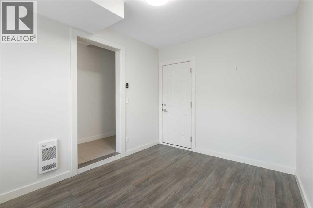Single Family House for Sale in  Sherwood Row NW Sherwood Calgary 