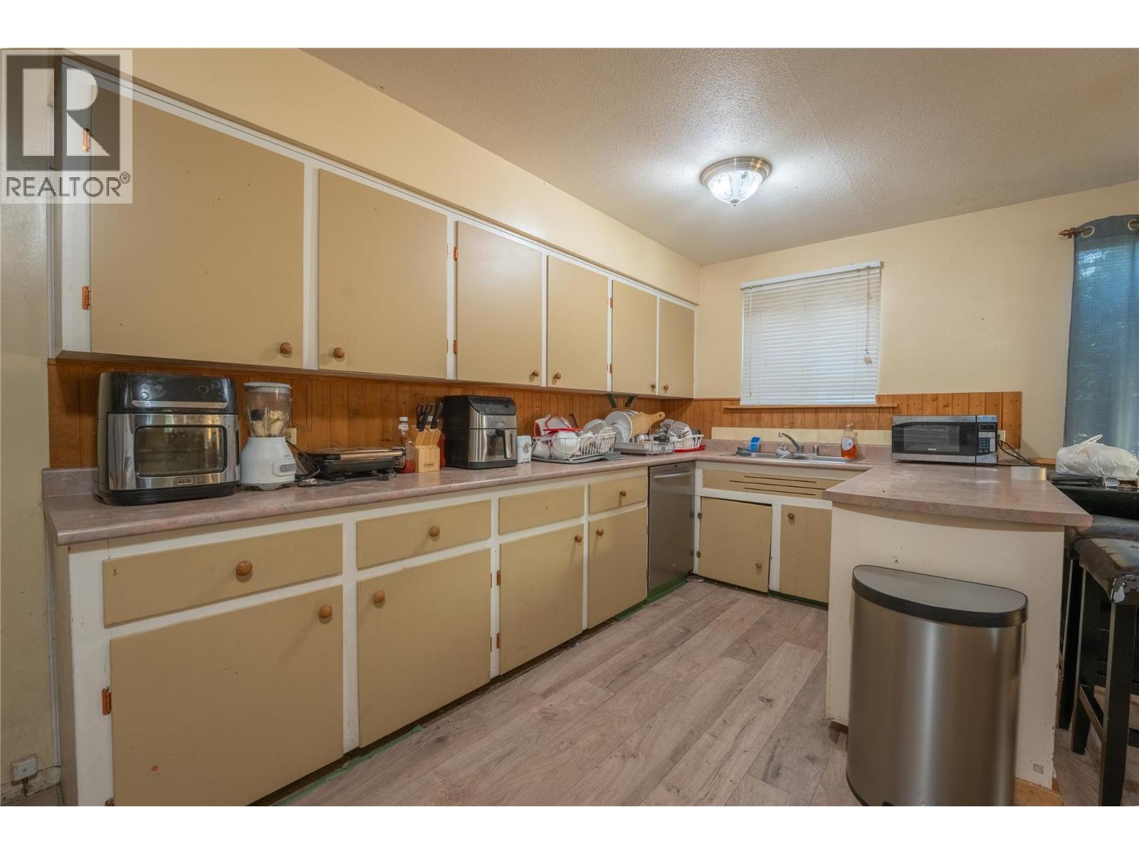 402 MULBERRY Avenue, Kamloops