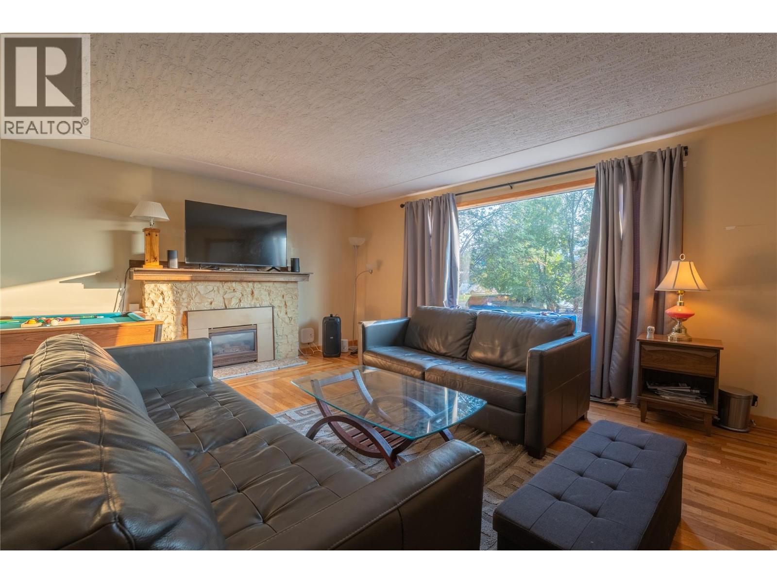 402 MULBERRY Avenue, Kamloops