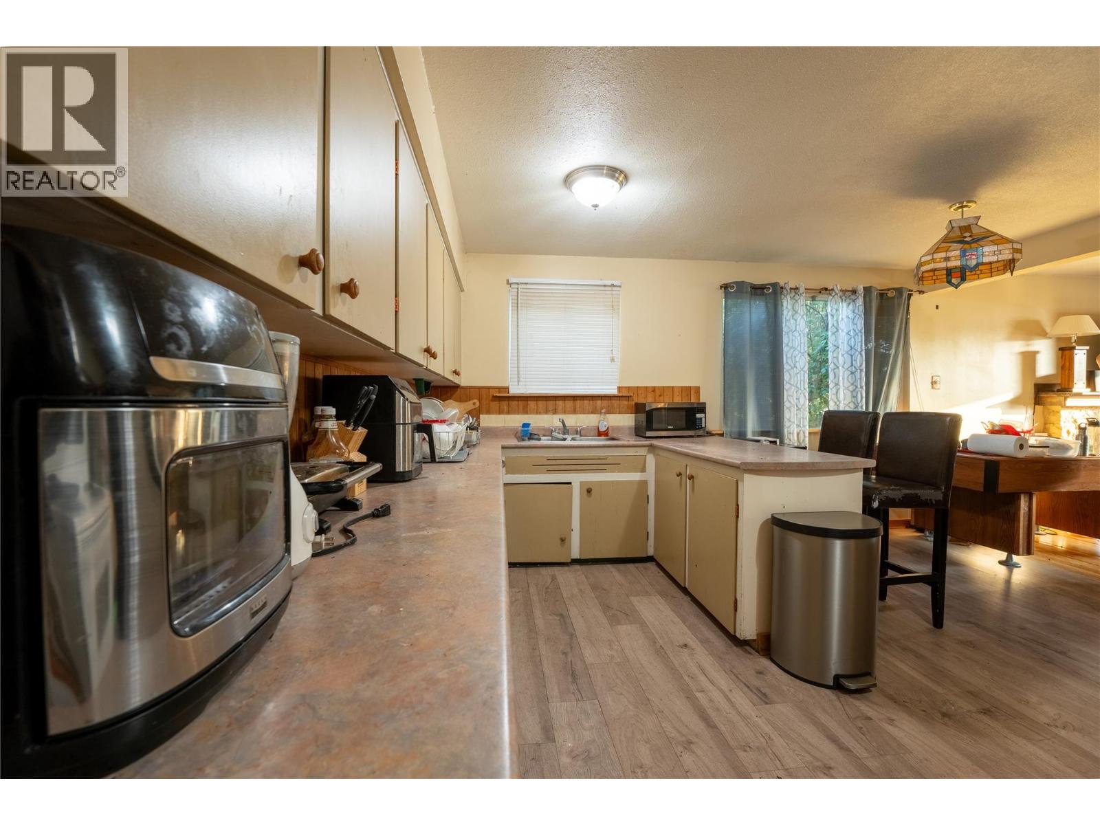 402 MULBERRY Avenue, Kamloops