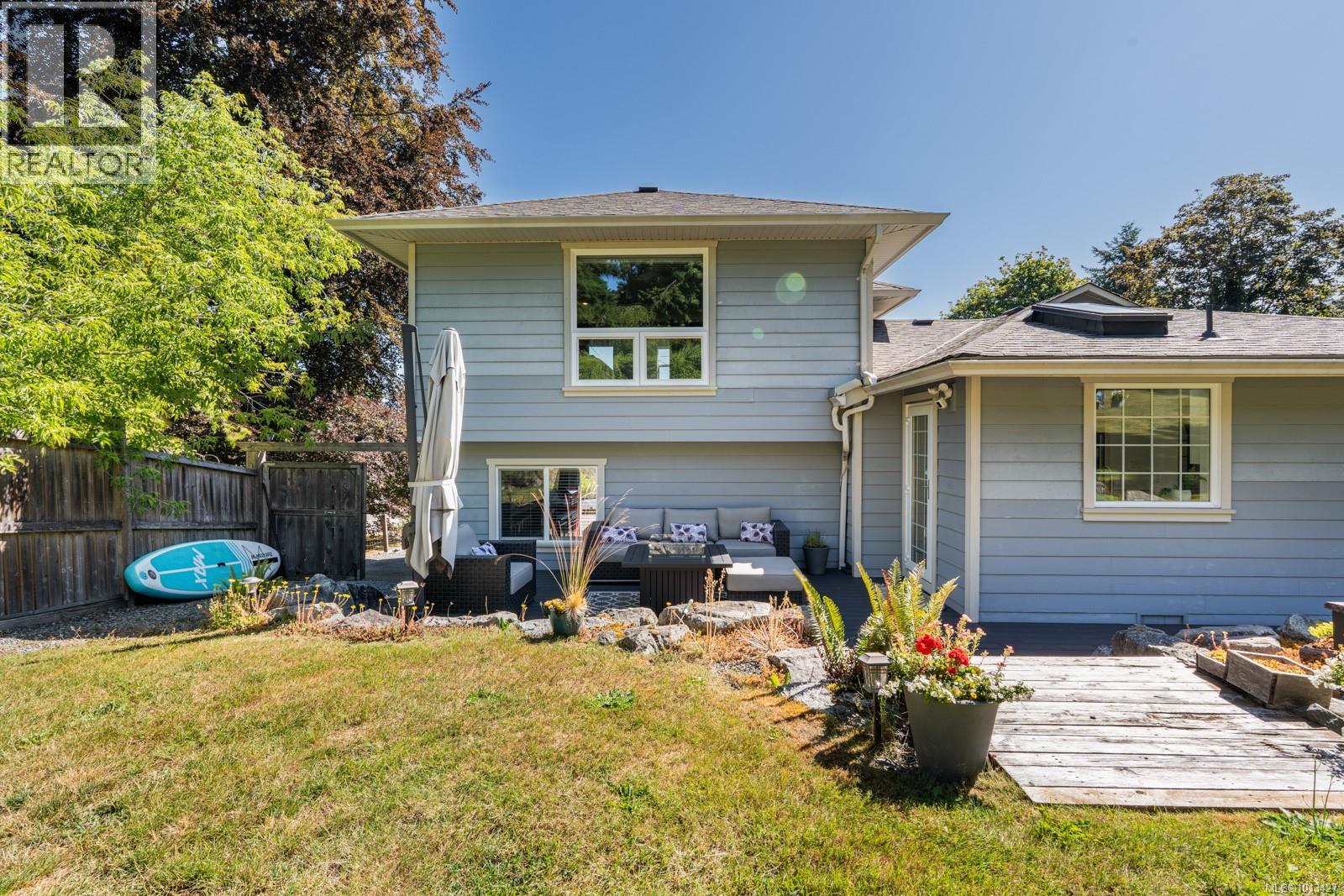 2618 Mill Bay Rd, Mill Bay