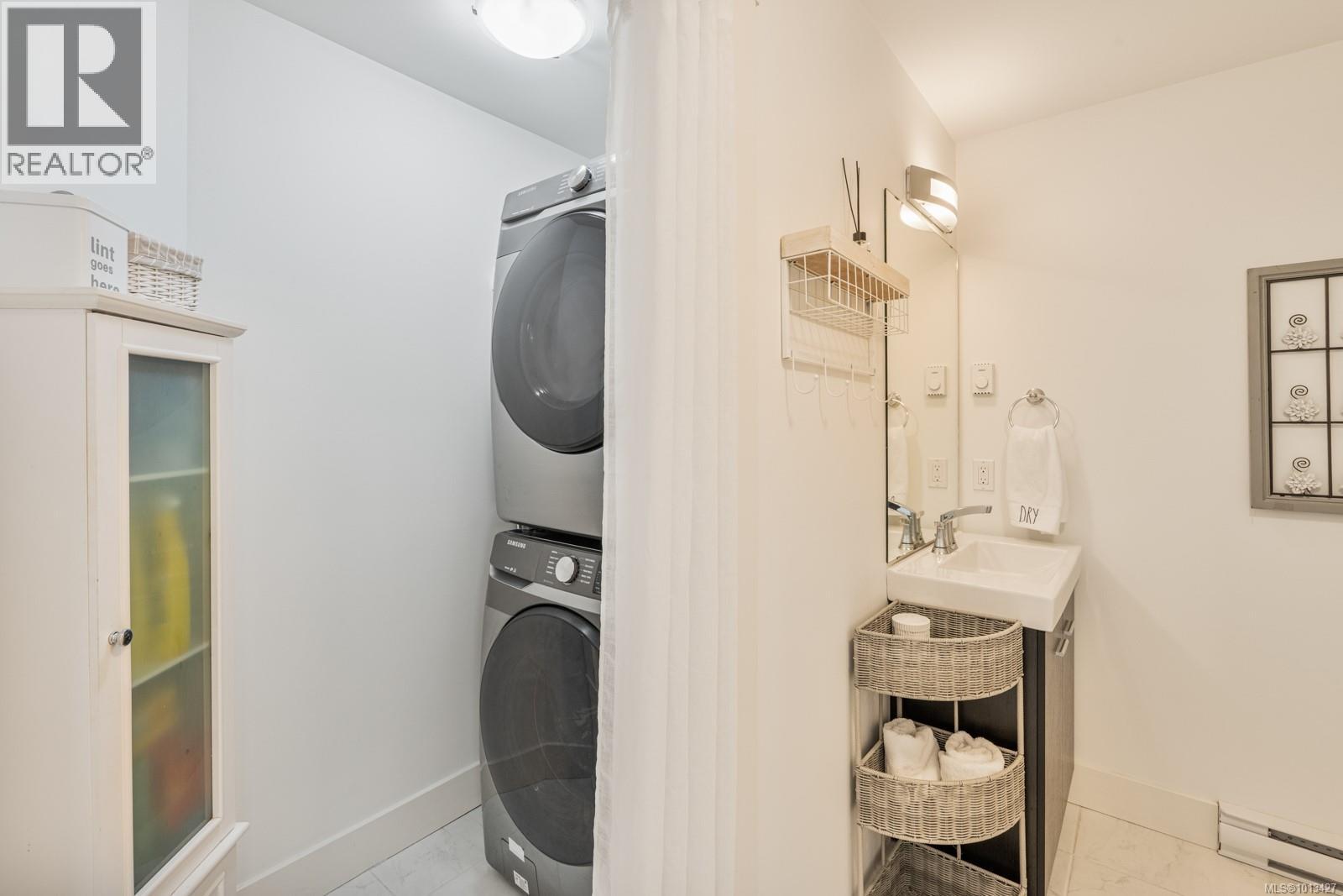 2618 Mill Bay Rd, Mill Bay