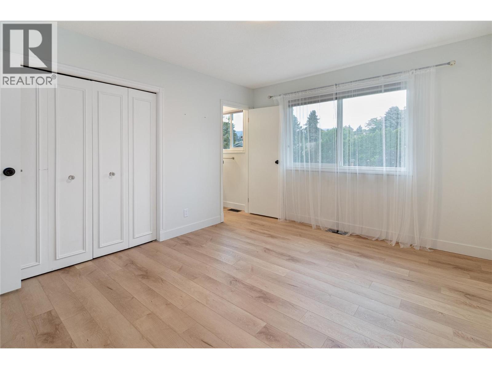  810 Westbrook Drive, West Kelowna