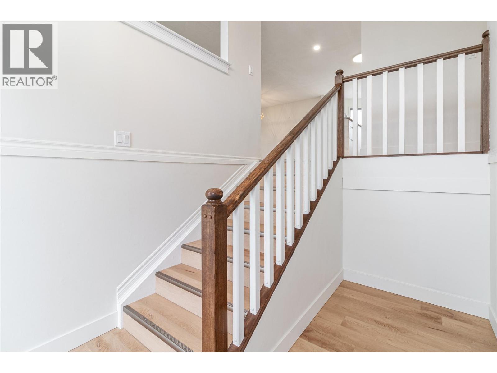  810 Westbrook Drive, West Kelowna