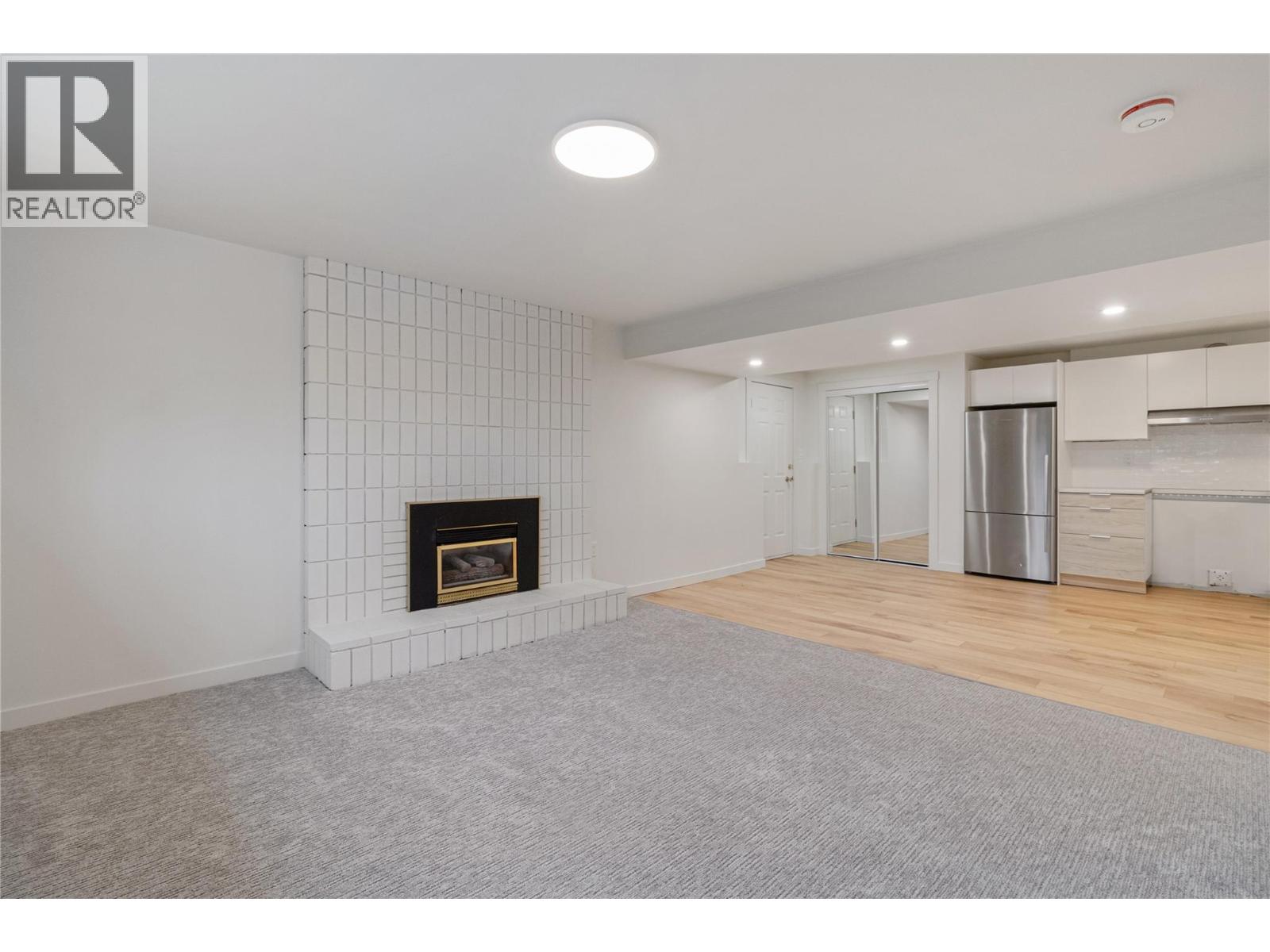  810 Westbrook Drive, West Kelowna