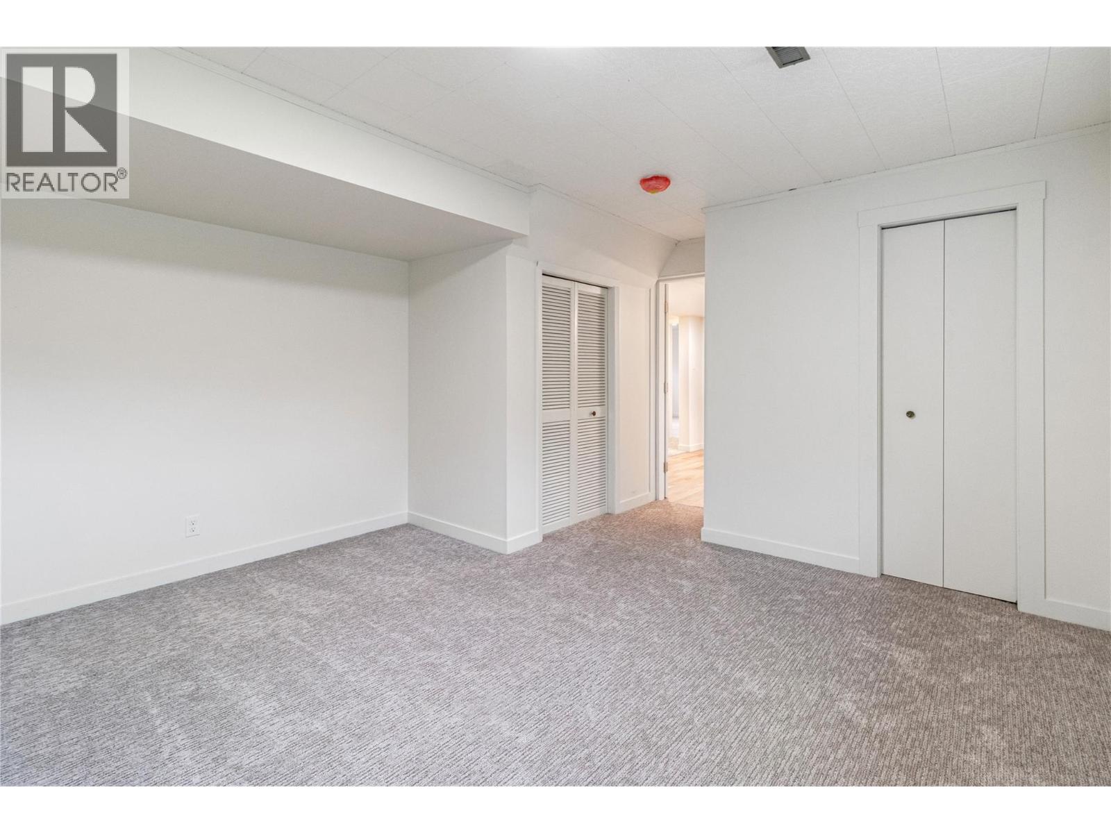  810 Westbrook Drive, West Kelowna