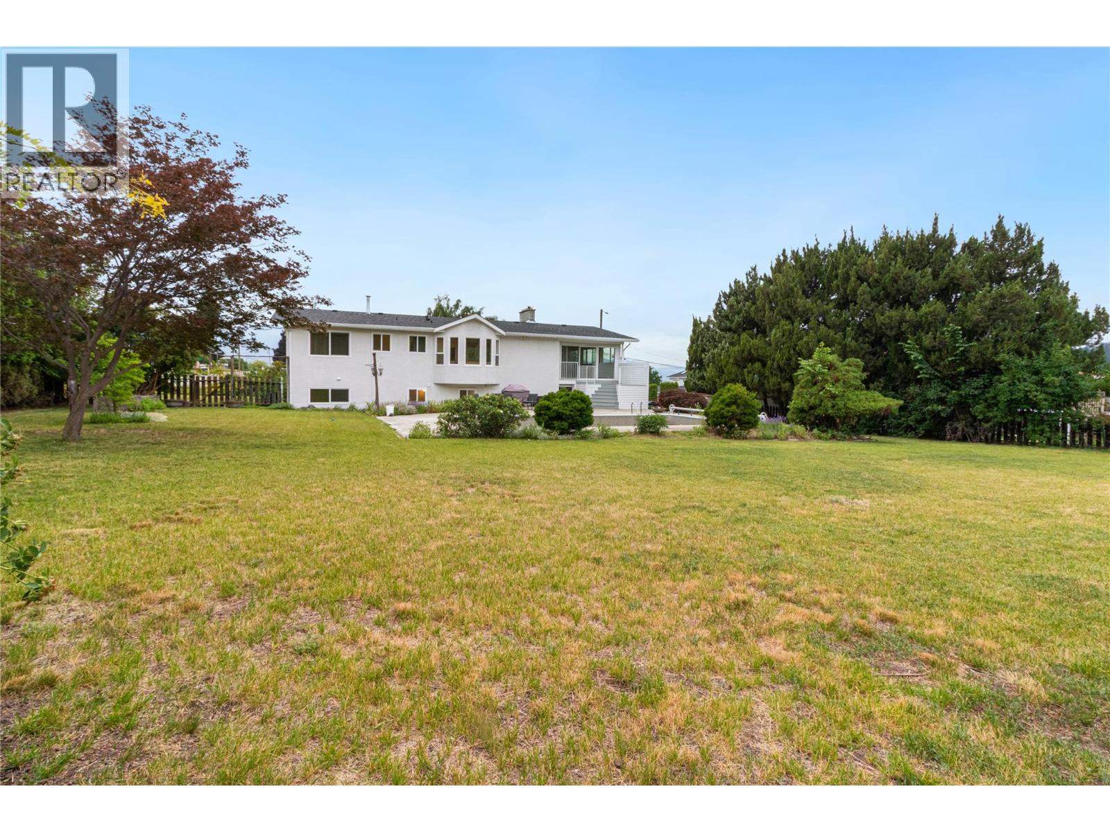  810 Westbrook Drive, West Kelowna