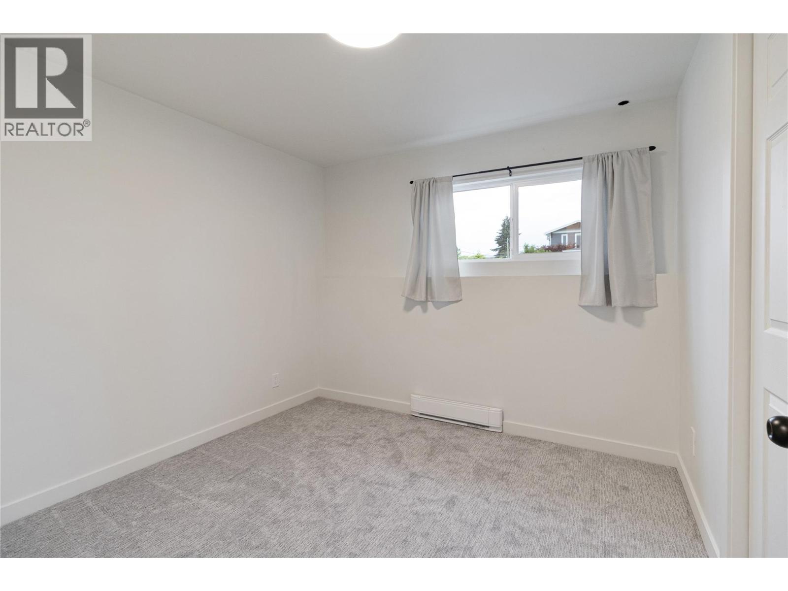  810 Westbrook Drive, West Kelowna
