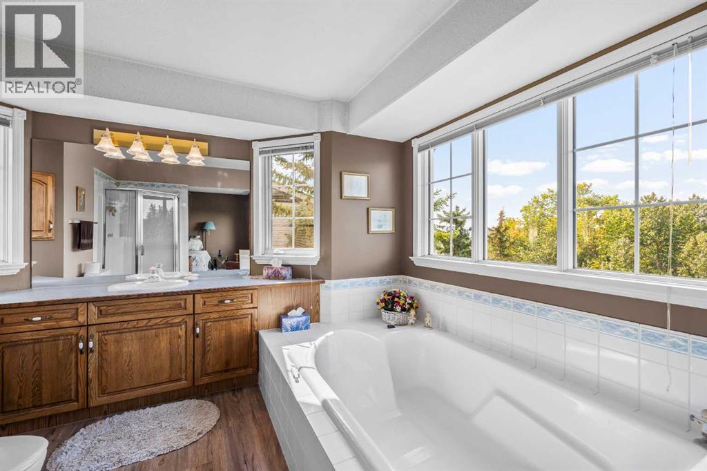 Single Family House for Sale in   Silver Springs Road NW Silver Springs Calgary 
