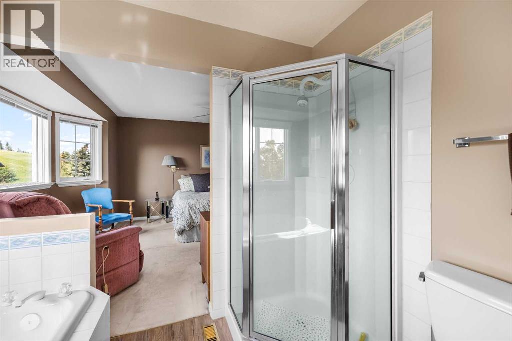 Single Family House for Sale in   Silver Springs Road NW Silver Springs Calgary 