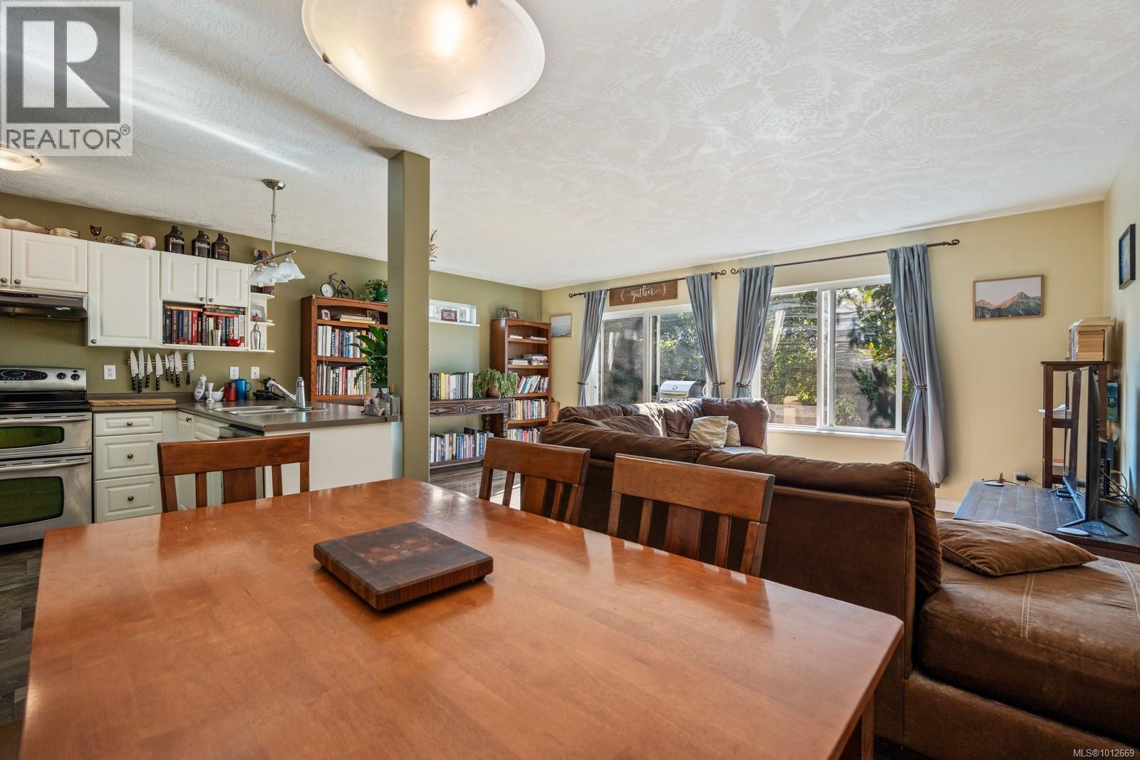 A 1919 Noort Pl, Courtenay