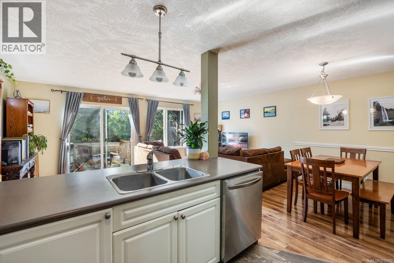 A 1919 Noort Pl, Courtenay